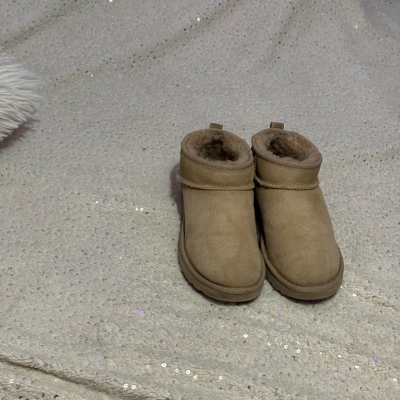 UGG Classic Sand ultra mini - Picture 12 of 15